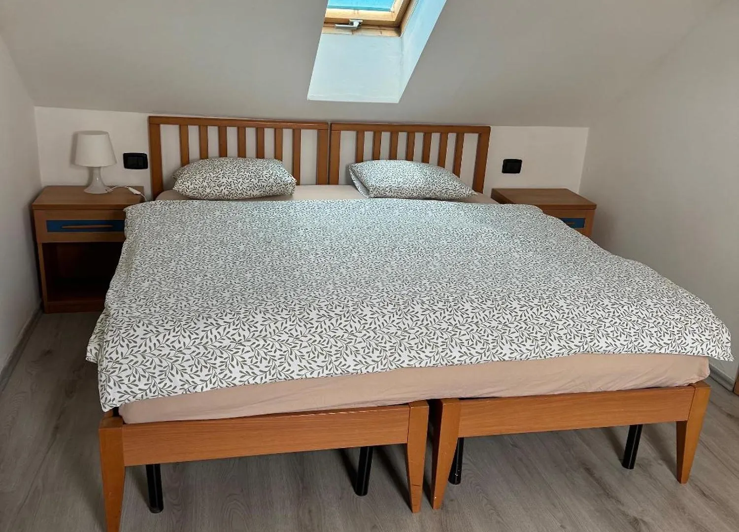 Remarkable 1-Bed Apartment In Praha  Prága